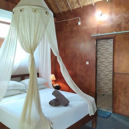 Full Moon Hostel Nusa Penida Dış mekan fotoğraf