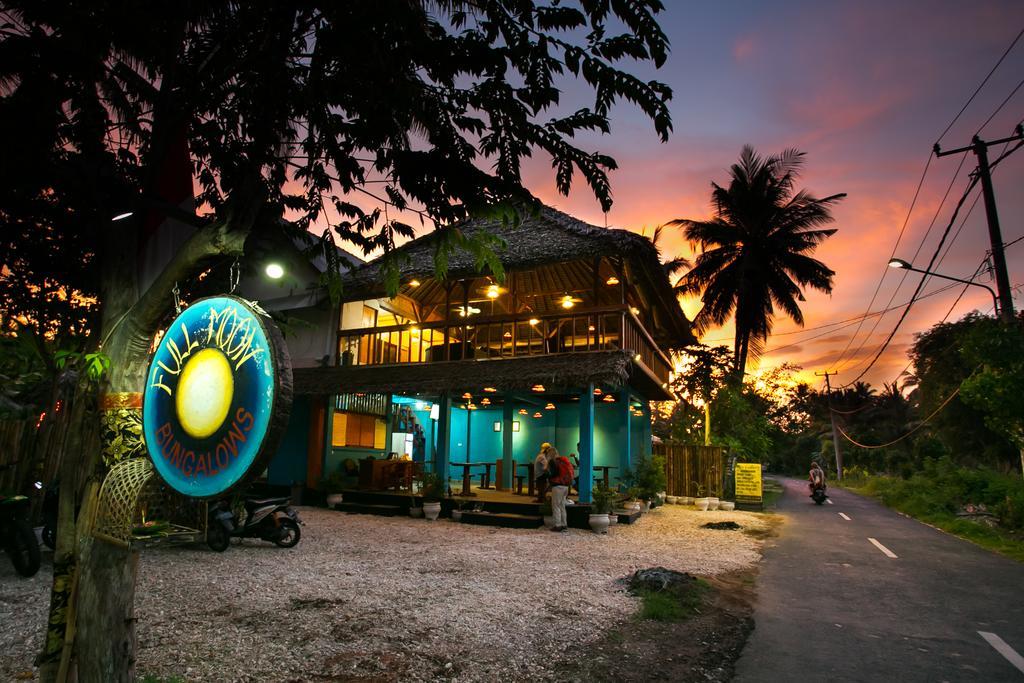 Full Moon Hostel Nusa Penida Dış mekan fotoğraf