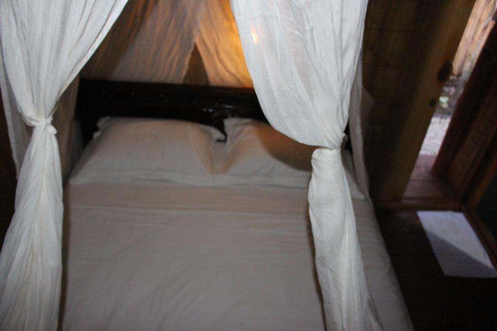 Full Moon Hostel Nusa Penida Dış mekan fotoğraf