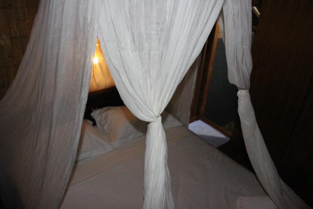 Full Moon Hostel Nusa Penida Dış mekan fotoğraf