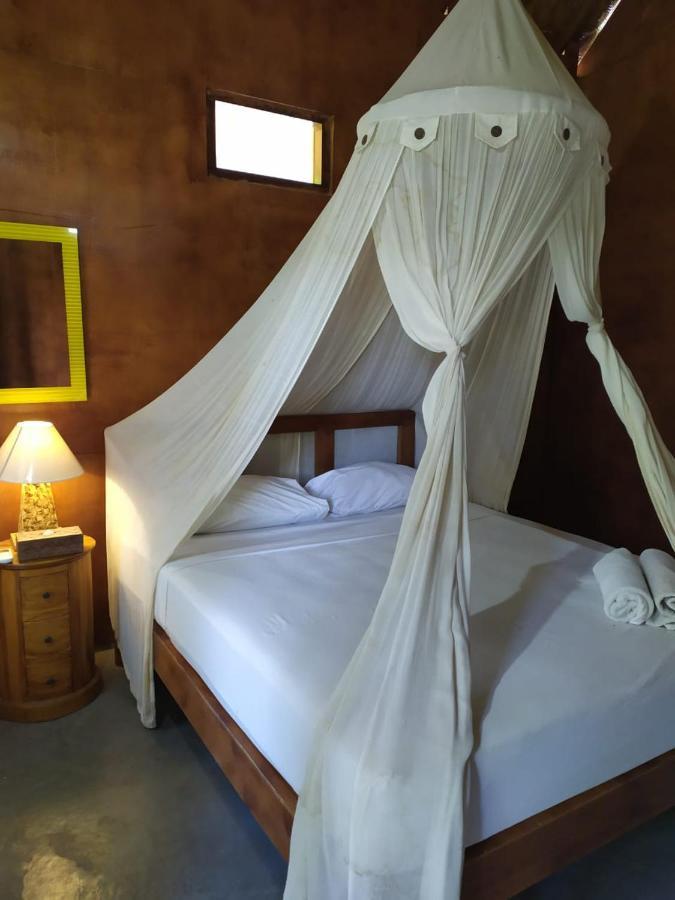 Full Moon Hostel Nusa Penida Dış mekan fotoğraf